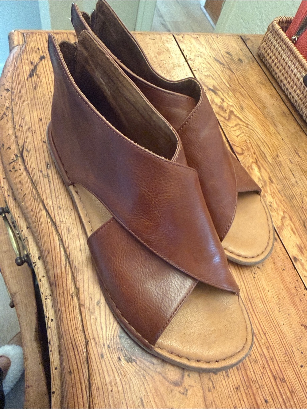 b.o.c. Bria Open-Toe Leather Sandals